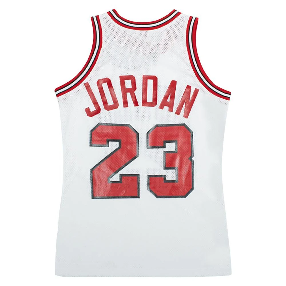 Michael Jordan 91/92 Auth Chi. Bulls Jersey - Image 2